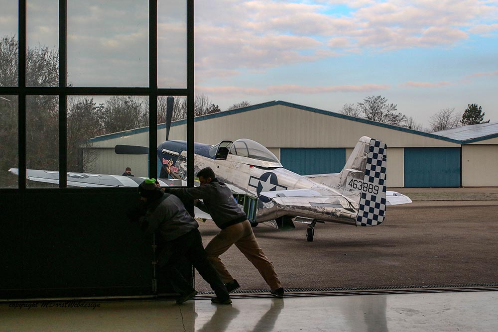 P-51_Queen_of_Hearts_shop_2018-12-14_-_2.jpg